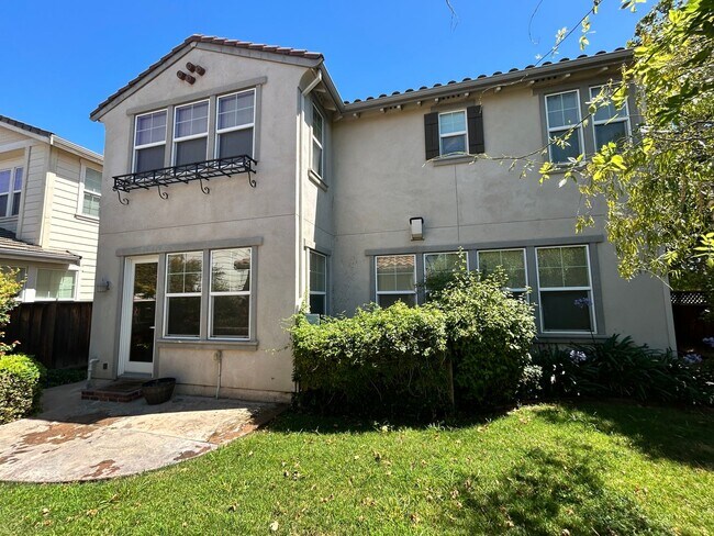 Photo - Spacious 4 Bedroom / 2.5 Bath Mountain House