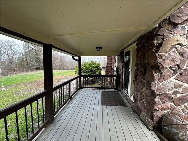 Building Photo - 2071 Dewey Rd Rental