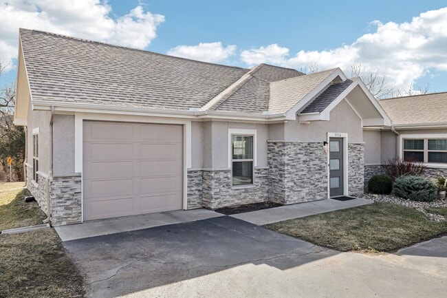 Photo - 9776 Montclaire Dr