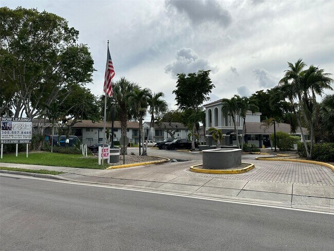 Photo - 7200 NW 179th St Unit 303