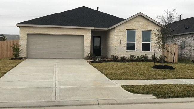 Building Photo - 421 Robin Ct