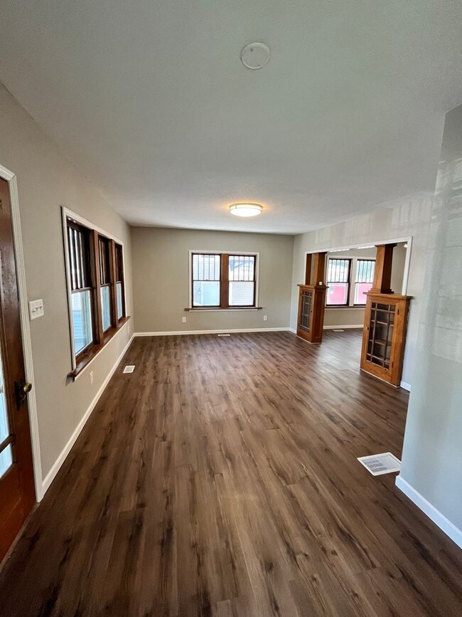 Photo - Charming 3 bedroom, 2 bathroom home in the...