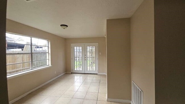 Photo - 8715 Valley Ledge Dr