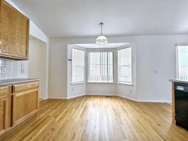 Photo - 5958 S Wenatchee St