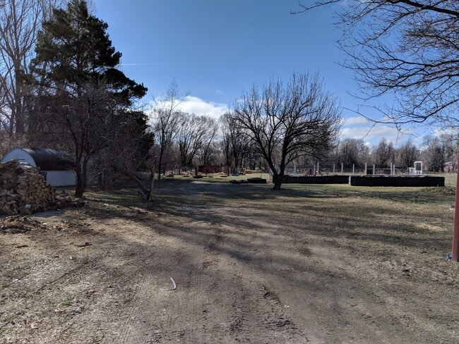 Photo - 1974 Cromwell Ln