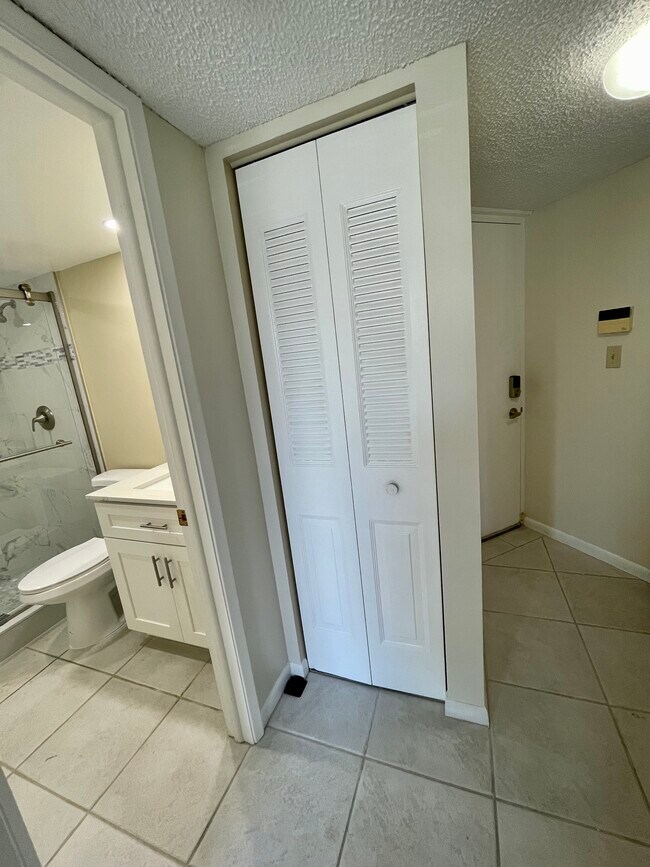 2455 Lindell Blvd Condo Condo for Rent in Delray Beach, FL