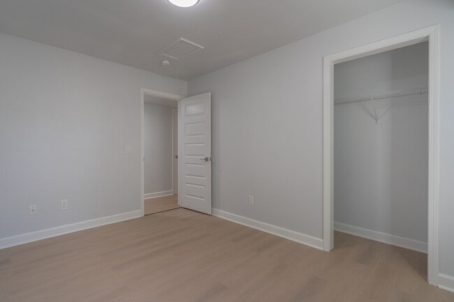 Photo - 208 Wharton St