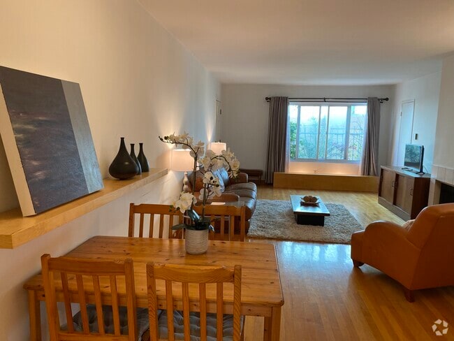 Building Photo - 1538 Berkeley St Unit 6 Rental