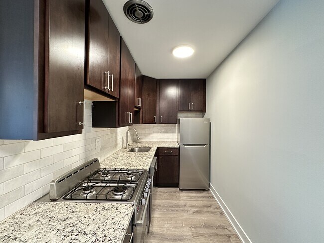 Photo - 448 W Barry Ave Unidad 322