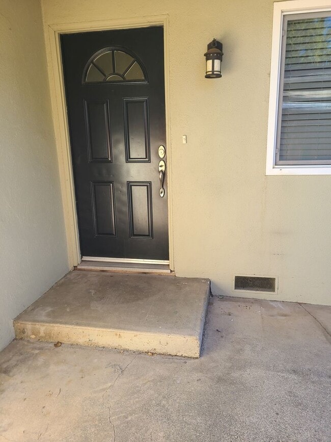 Photo - 139 W Lassen Ave Unit 24