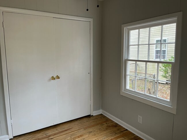 Photo - 2227 E 40th St