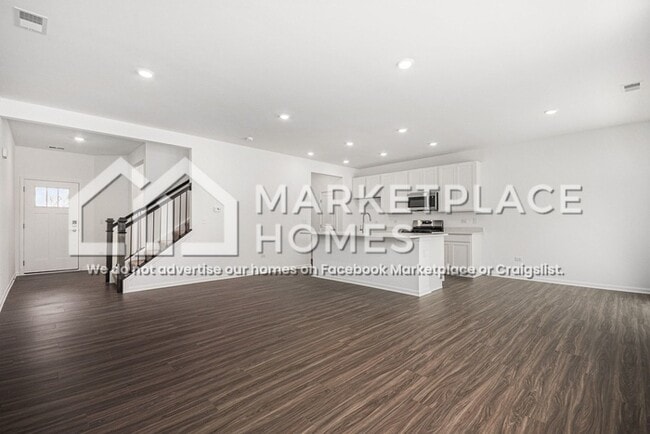 Photo - 273 Red Oak Cir