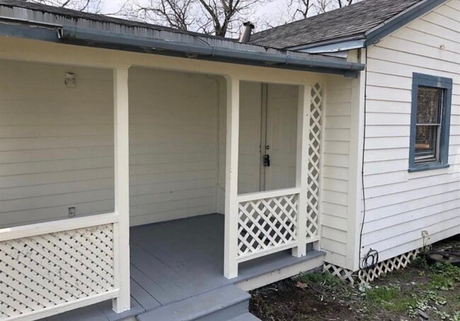 Photo - 2308 10th Ave