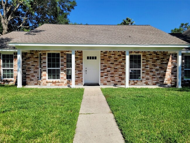 Building Photo - 11926 Stillwater Dr