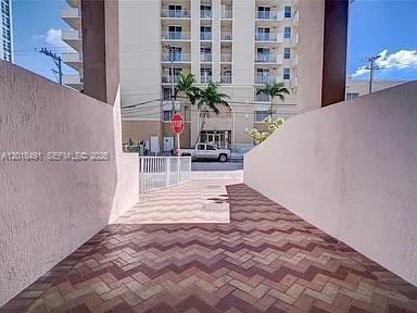 Photo - 102 SW 6th Ave Unit 405