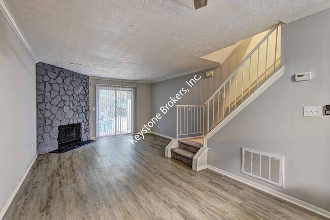 Photo - 6706 Witherington Ct NW