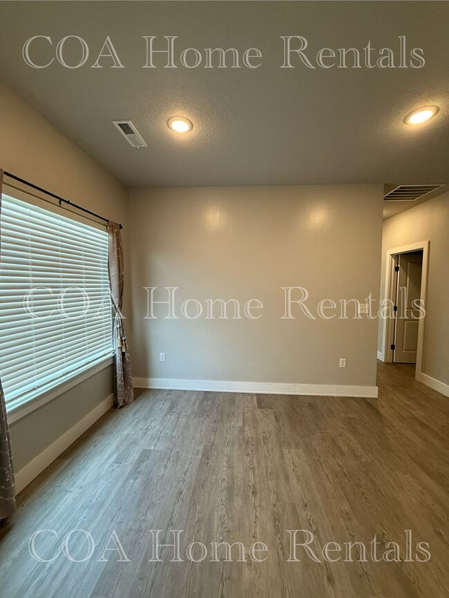 Photo - 1719 S Limuel Cir