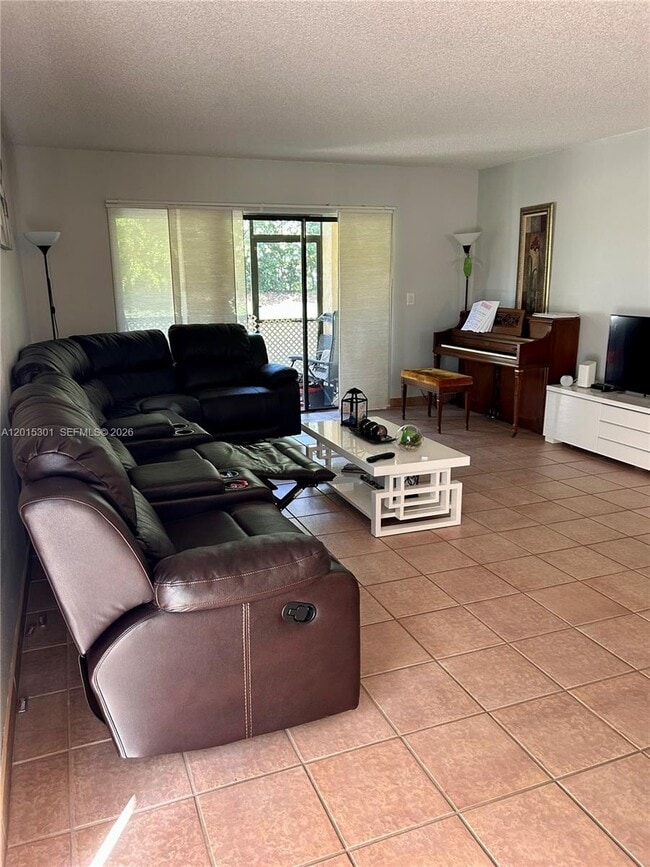 Photo - 215 Lakeview Dr Unit 101