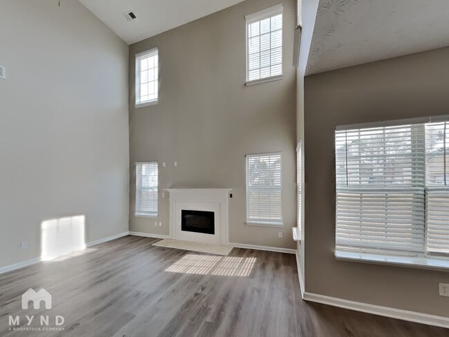 Photo - 3302 Summer Brooke Ln