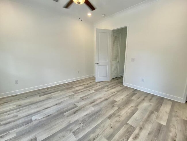 Photo - 156 Kara Lake Dr