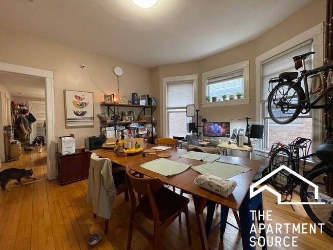 Photo - 3434 W Drummond Plz Unit 1