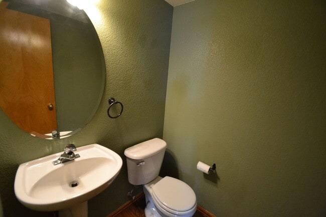 Photo - 4879 Jedediah Smith Rd