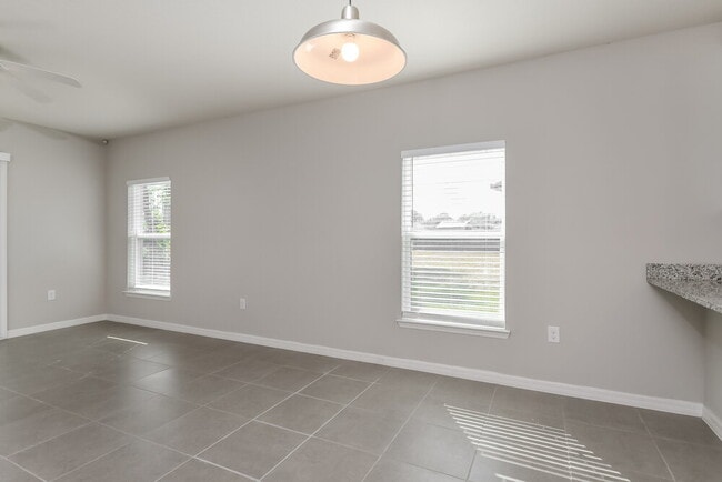 Photo - 116 Sail Way