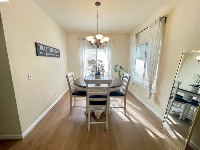 Photo - 645 Winding Creek Terrace