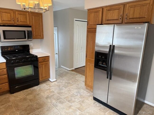 Photo - 8303 Lenore Ave