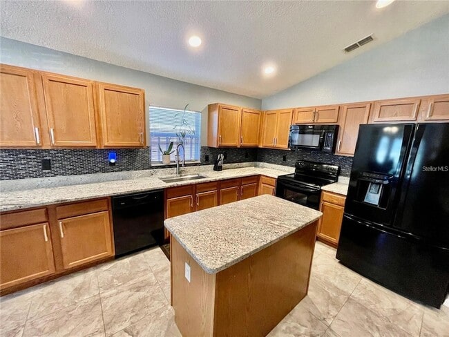 Photo - 2083 Newtown Rd