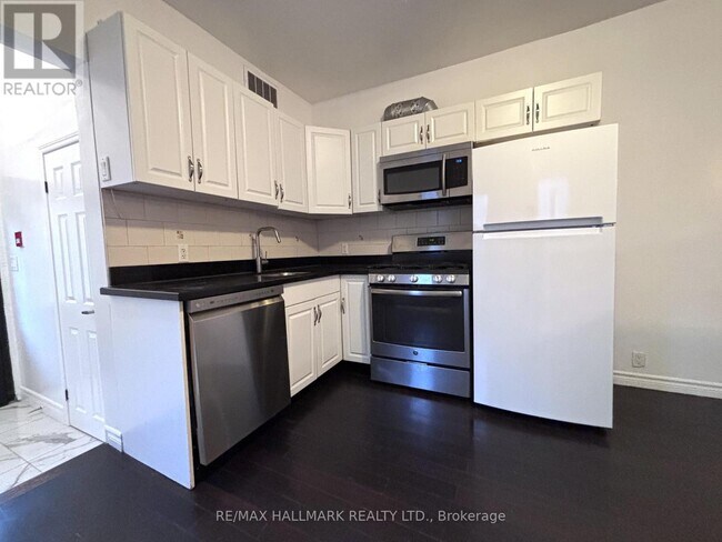 Photo - 122 Baldwin St