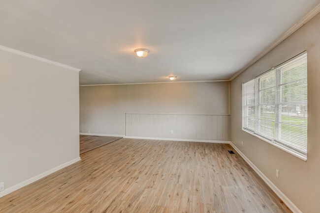 Photo - 1010 26th Ave N