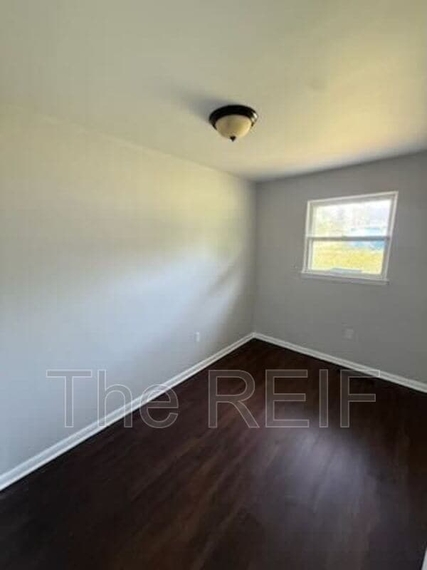 Photo - 742 E Bundy Ave