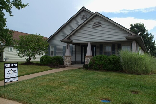 Photo - Large 2 Bed 2 Bath House With Lawncare Provided!