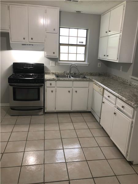 Photo - 110 Fruitwood Trce