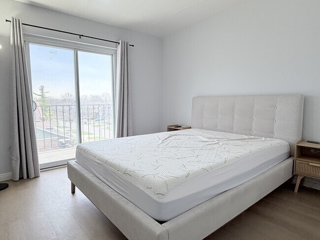 Photo - 1989 Wyandotte St W Unité 402