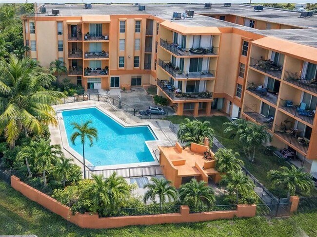 Photo - 6780 W 2nd Ct Unidad 212