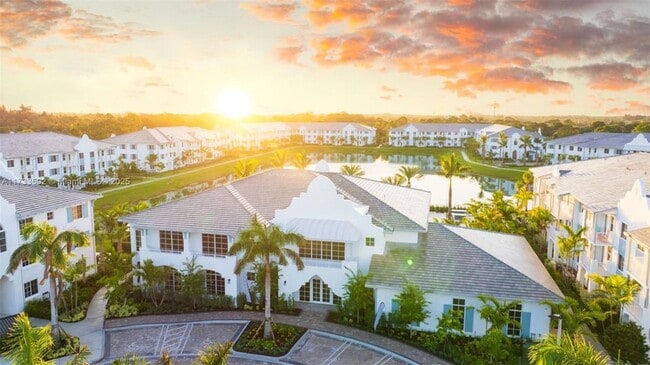 Building Photo - 4350 Peregrine Way Unit B4