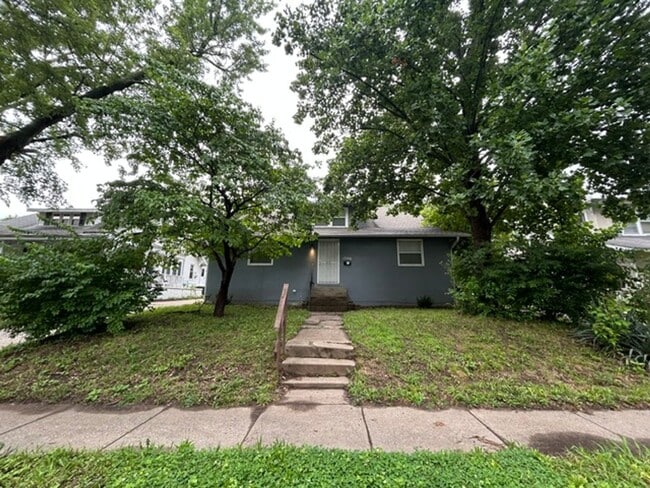 Building Photo - 1706 S Arlington Ave