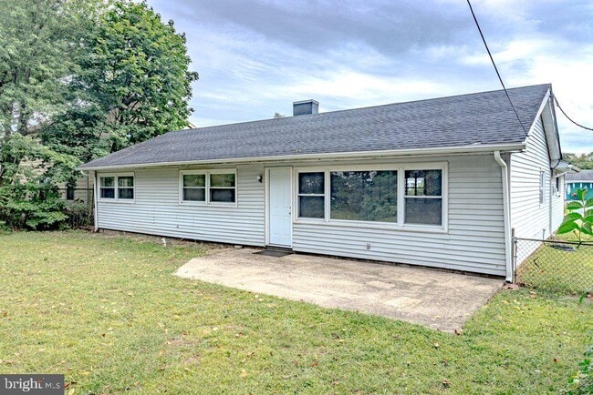Building Photo - 9 Bloomfield Ln Rental