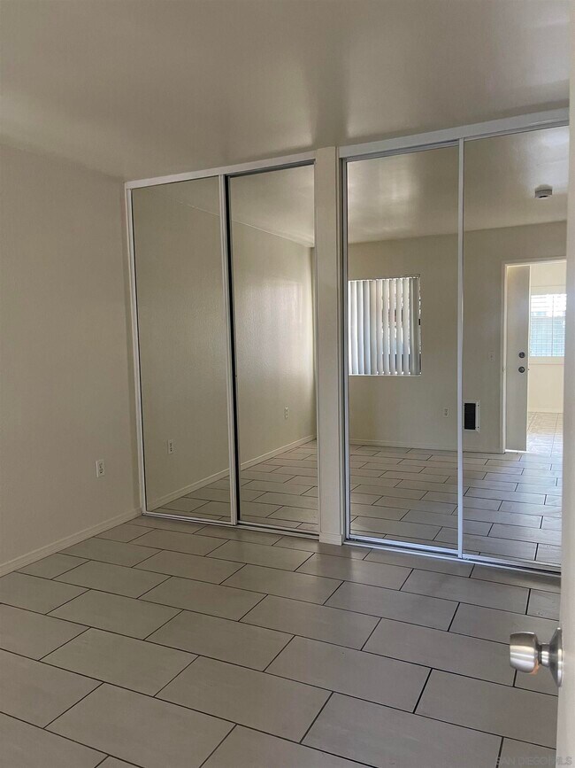 Photo - 2045 Dairy Mart Rd Unidad 1