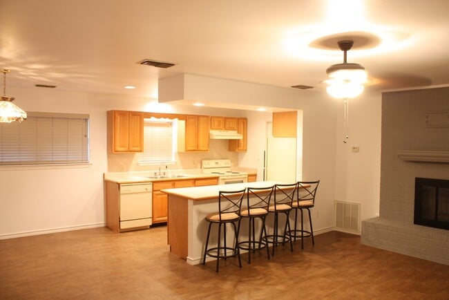 Photo - 1316 Carol Ann Dr