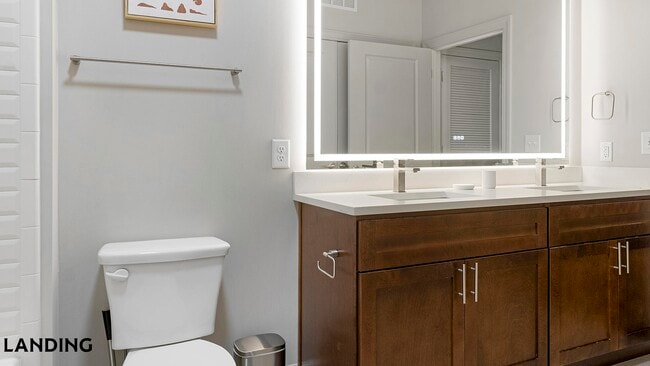 Photo - 2420 Peachtree Rd NW Unidad 1219