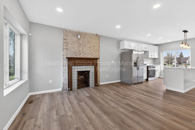 Photo - 1153 E 20th Ave