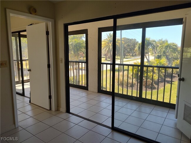 Photo - 9265 Lake Park Dr Unit 201