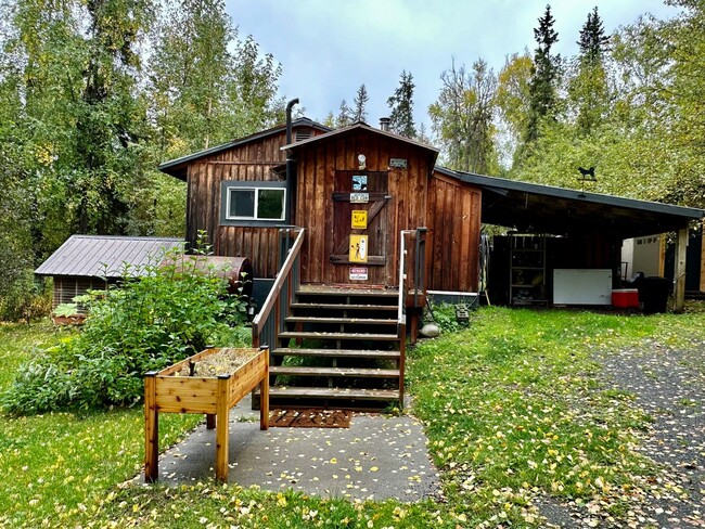 SEASONAL FURNISHED CABIN - SEASONAL FURNISHED CABIN Casa