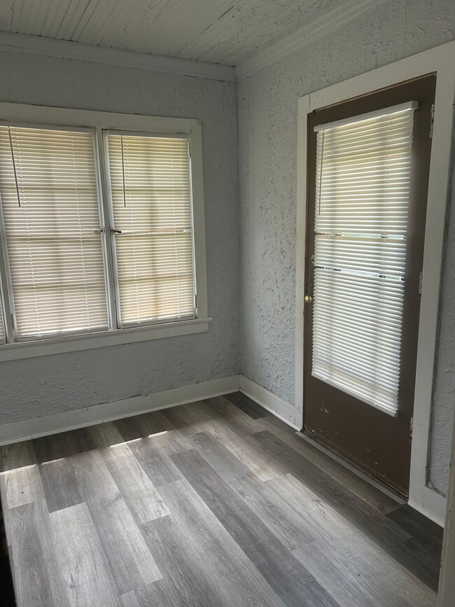 Photo - 2819-2821 N 47th St Unit 2819 LOWER
