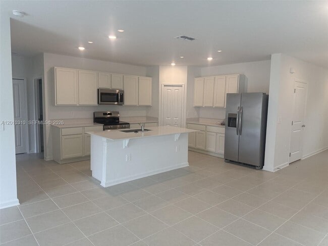 Photo - 5423 Meadow Walk Dr