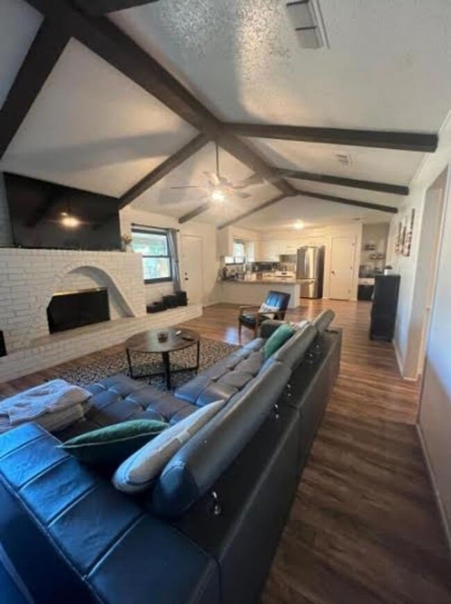 Available August 8th: Beautifully Updated ... - Available August 8th: Beautifully Updated ... Casa