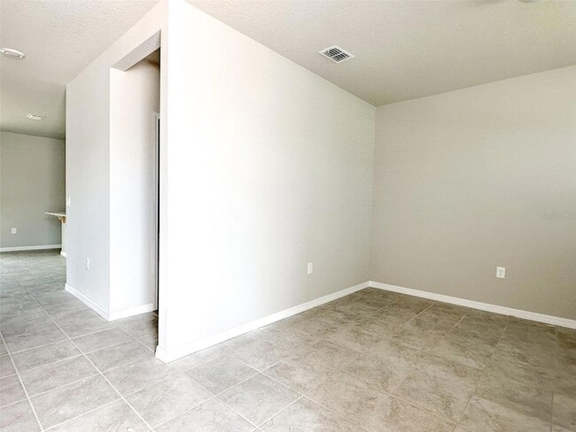 Photo - 484 Sun Warbler Wy